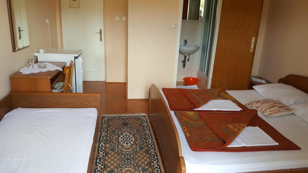 Anka Bunic Bed and Breakfast Ραμπ Εξωτερικό φωτογραφία