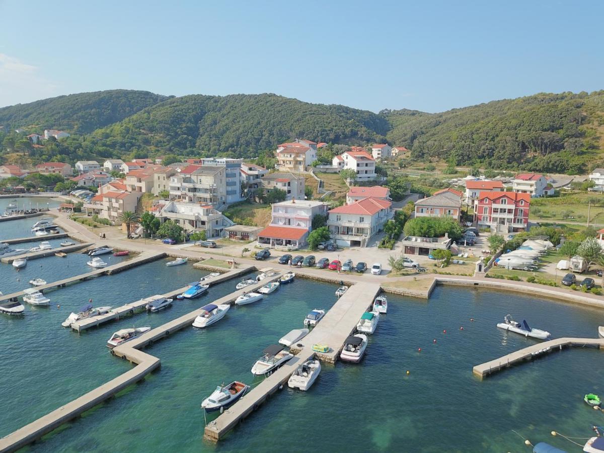 Anka Bunic Bed and Breakfast Ραμπ Εξωτερικό φωτογραφία