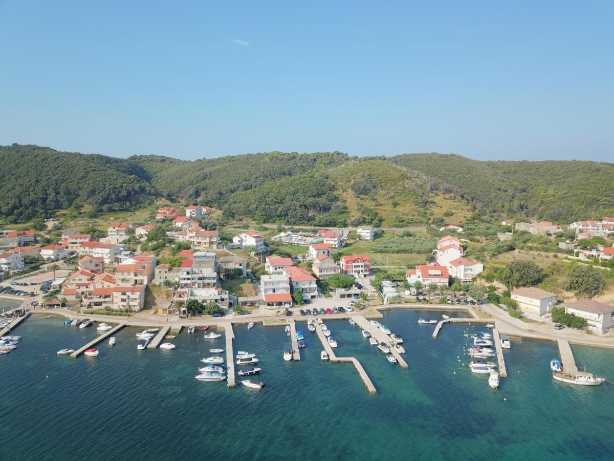 Anka Bunic Bed and Breakfast Ραμπ Εξωτερικό φωτογραφία